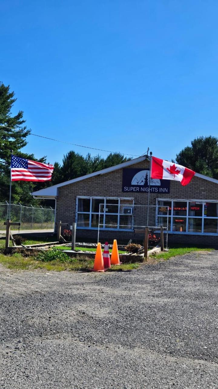 Super Nights Inn Sault Ste. Marie Dış mekan fotoğraf