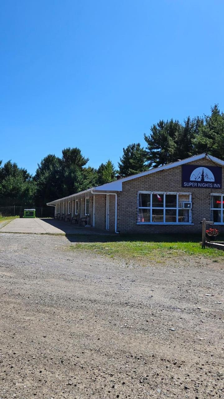 Super Nights Inn Sault Ste. Marie Dış mekan fotoğraf
